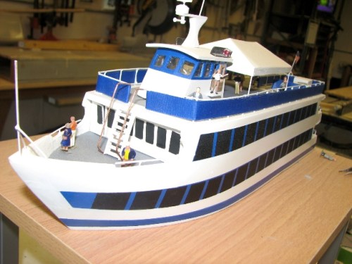 Close up bow Mini Lady K Large Web view